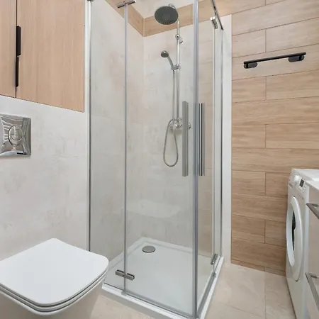 Apartment Boho Burgund Apart Z Balkonem I Parkingiem Niedaleko Centrum Lodzi By Renters *