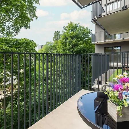 Apartment Boho Burgund Apart Z Balkonem I Parkingiem Niedaleko Centrum Lodzi By Renters *